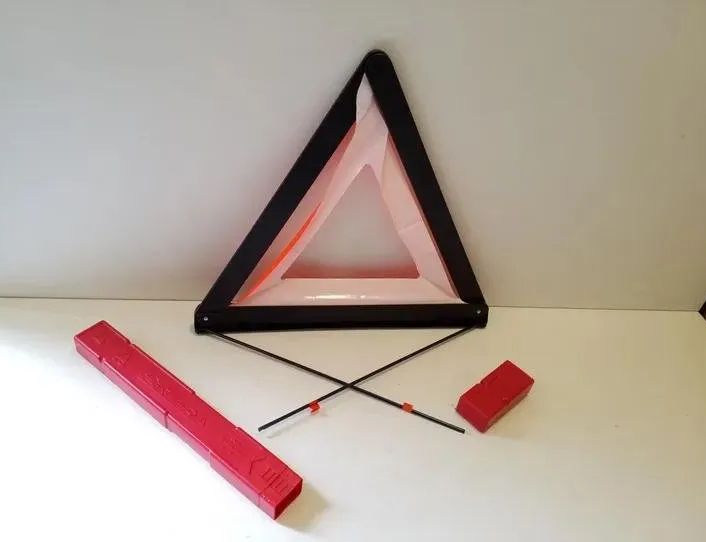 AUDI Q3 F3 (2018-2024) Warning Triangle 8K0860251B 26231426