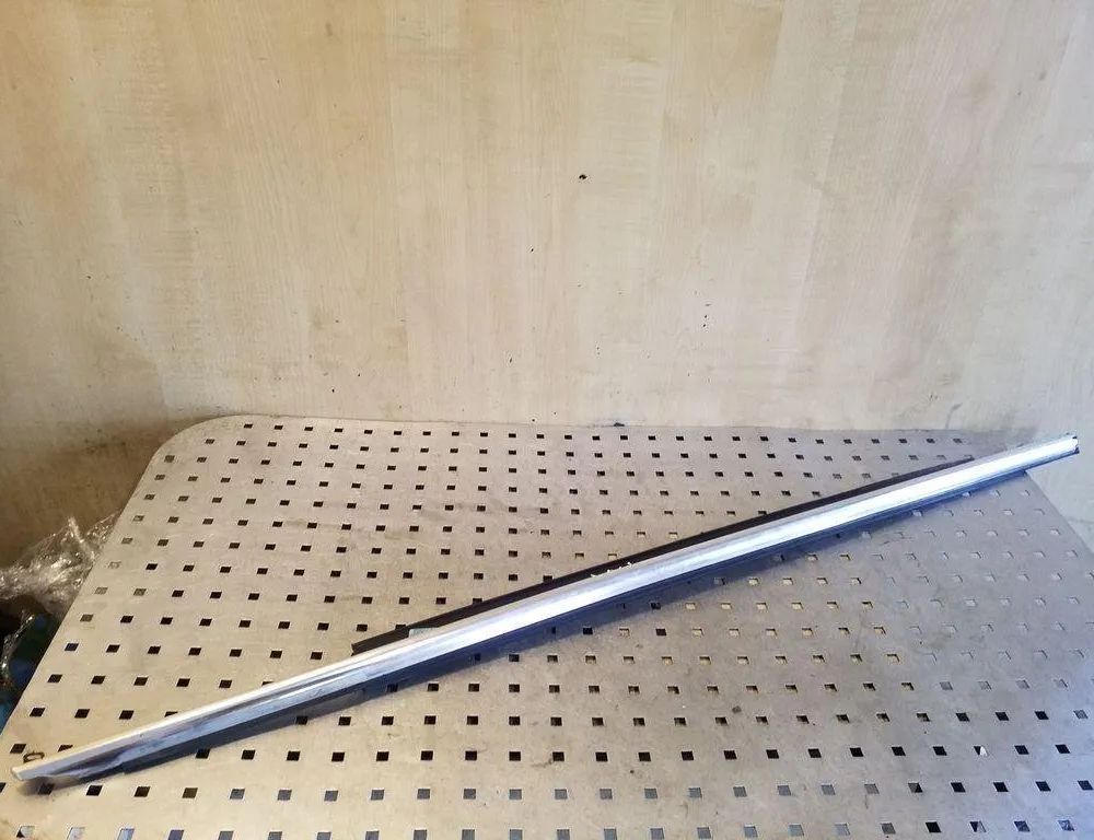 AUDI A8 D2/4D (1994-2002) Front Right Door Window Molding 4H0853284C 32153356