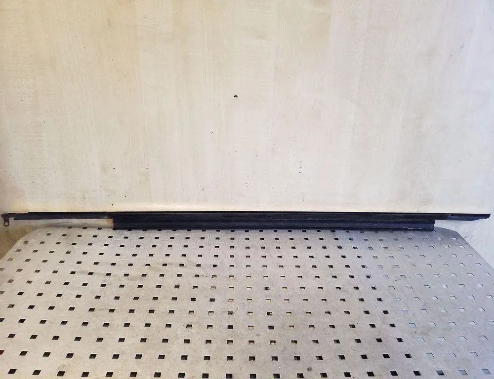 AUDI A8 D2/4D (1994-2002) Front Right Door Window Molding 4H0853284C 32153356