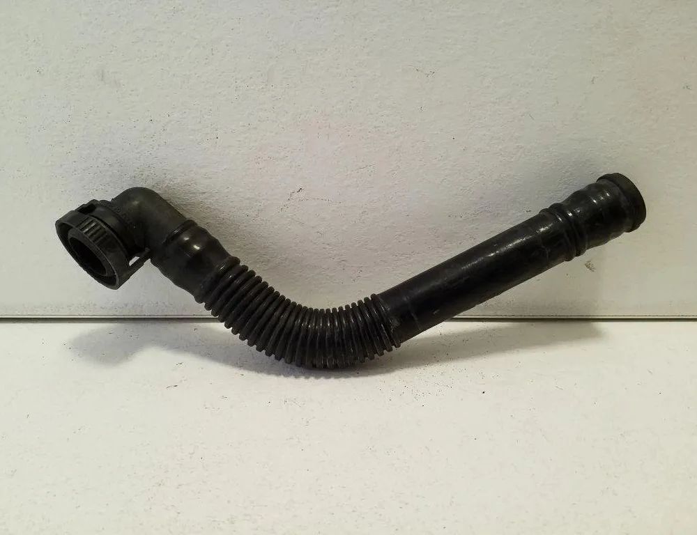 VOLKSWAGEN Passat B6 (2005-2010) Elpošanas šļūtene 3C0129637B 32157211