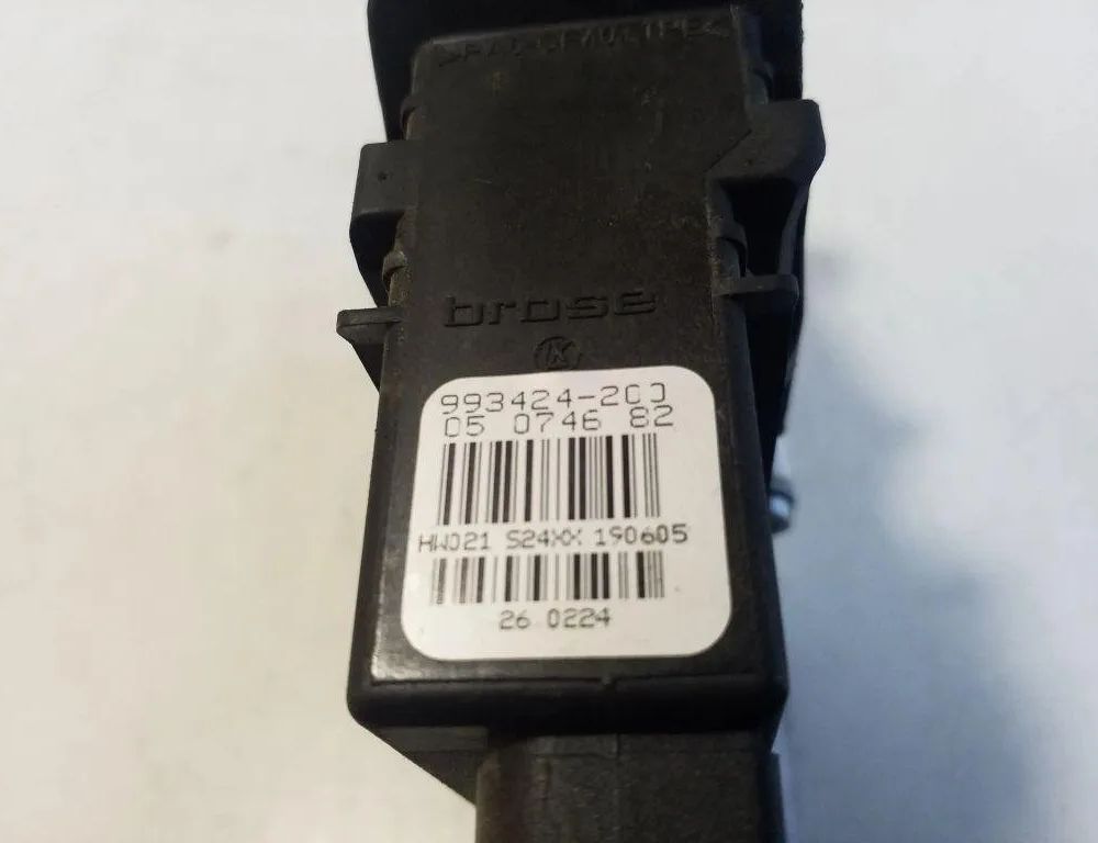 VOLKSWAGEN Passat B7 (2010-2015) Моторчик стеклоподъемника задней левой двери 1K0959703F,1K0959703,993424200 32157721