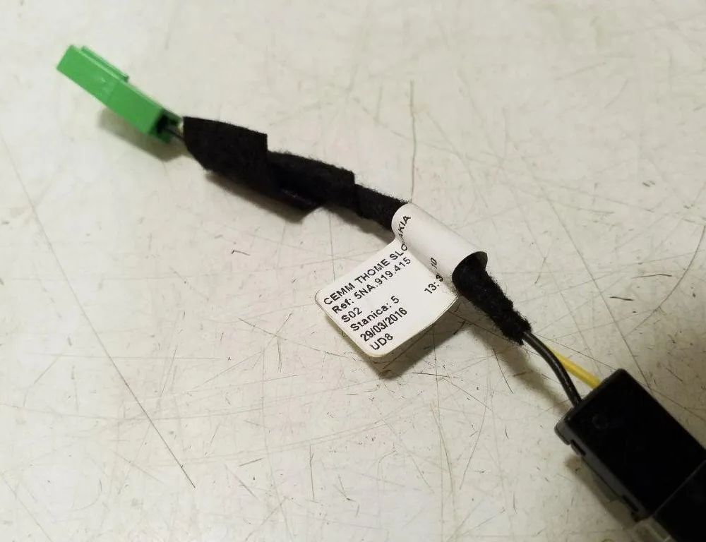 VOLKSWAGEN Tiguan 2 generation (2016-2024) Citas salona daļas 5NA919415 32163406