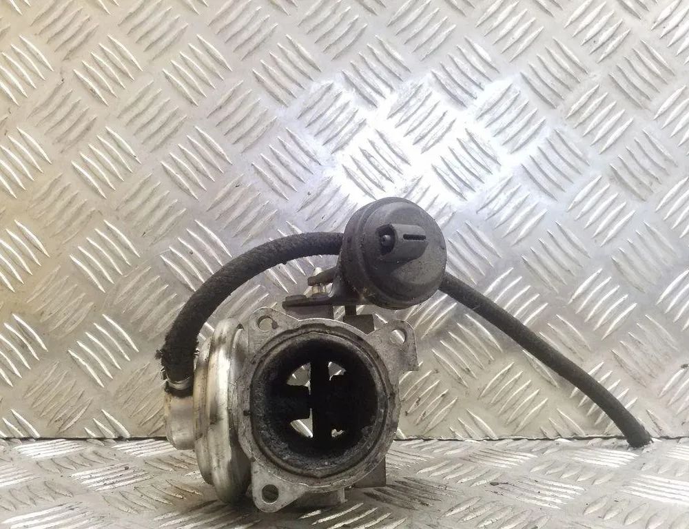 VOLKSWAGEN Golf 3 generation (1991-1998) EGR vārsts 038129637 32166451