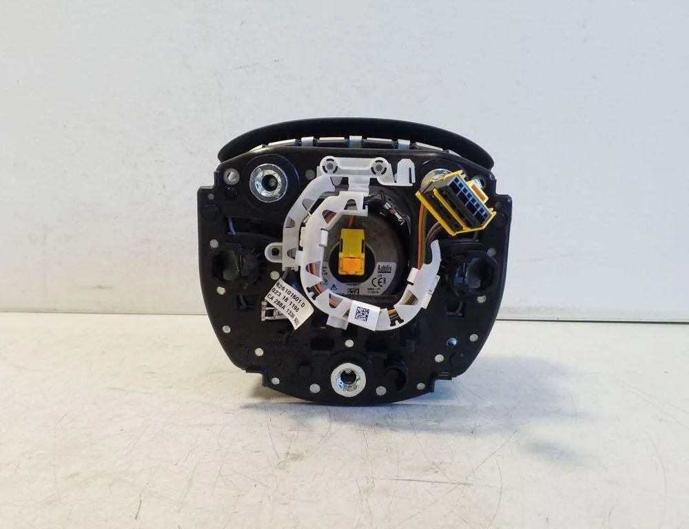VOLVO XC60 2 generation (2017-2024) Подушка безопасности руля 39834785 32173595