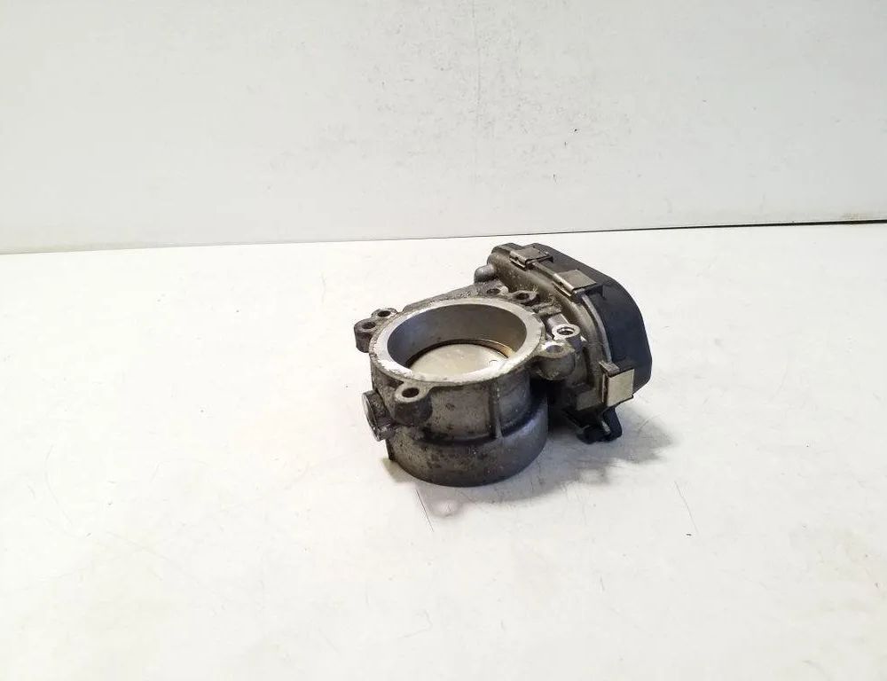 VOLKSWAGEN Tiguan 2 generation (2016-2024) Throttle Body 04E133062T 32179420