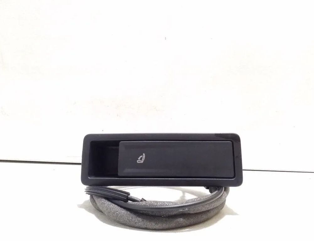 VOLKSWAGEN Tiguan 2 generation (2016-2024) Other Interior Parts 5NA885671G 32179451