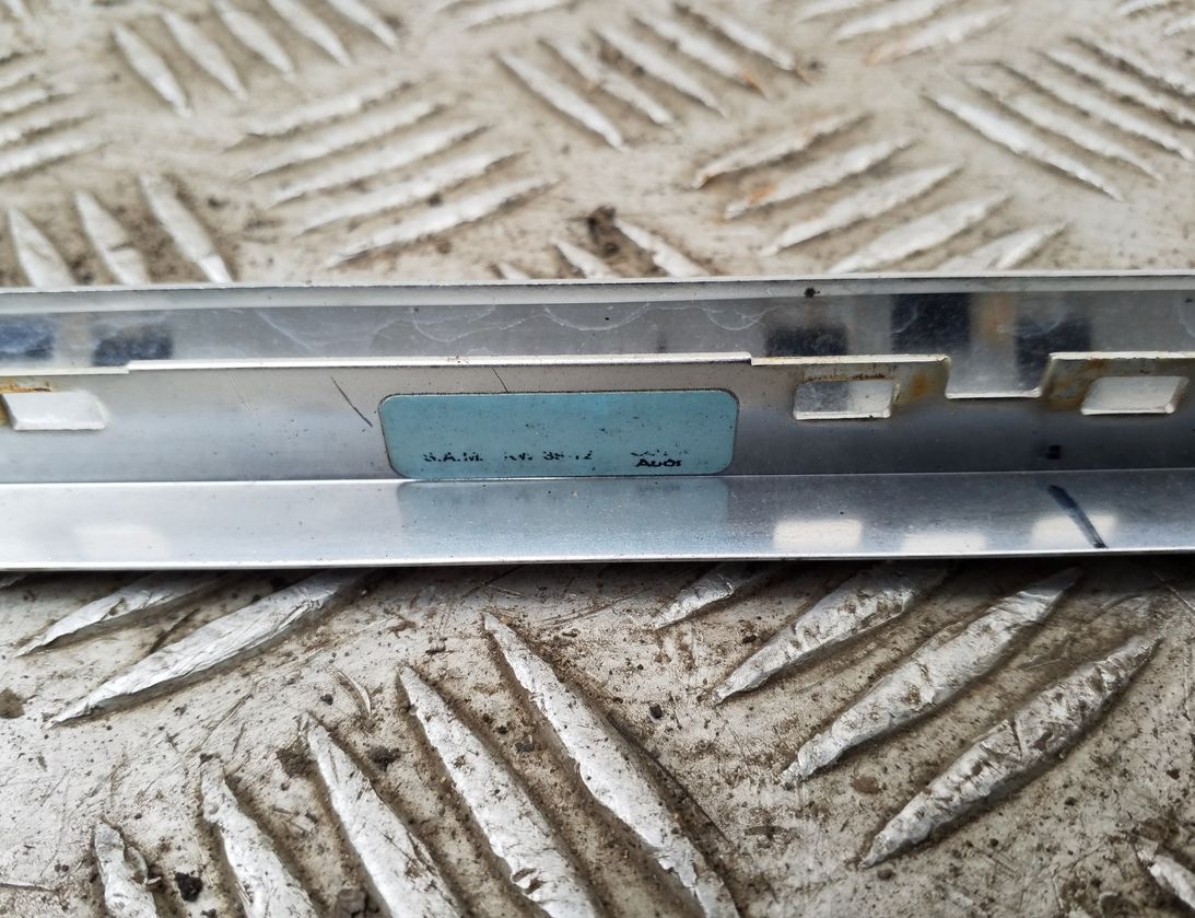 AUDI Q3 8U (2011-2020) Right Side Roof Strip Trim 8U0853704A 33105703