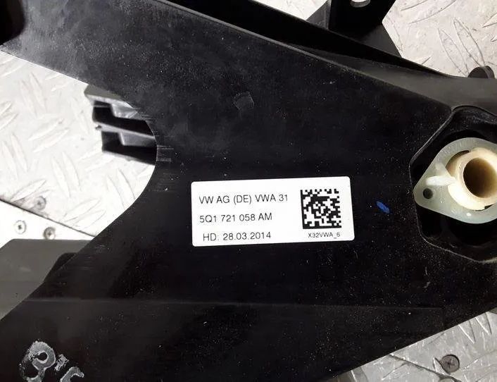 VOLKSWAGEN Variant VII TDI (2014-2024) Bremžu pedālis 5Q1721058 22667530