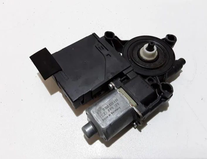 VOLKSWAGEN Passat Variant 1 generation (2010-2024) Front Left Door Window Regulator Motor 3C0959701,3C0959793 22676539
