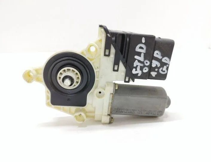 SEAT Toledo 2 generation (1999-2006) Маторчик стеклоподъемника задней правой двери 1J4959812C,101482202,9776101438203 22688563