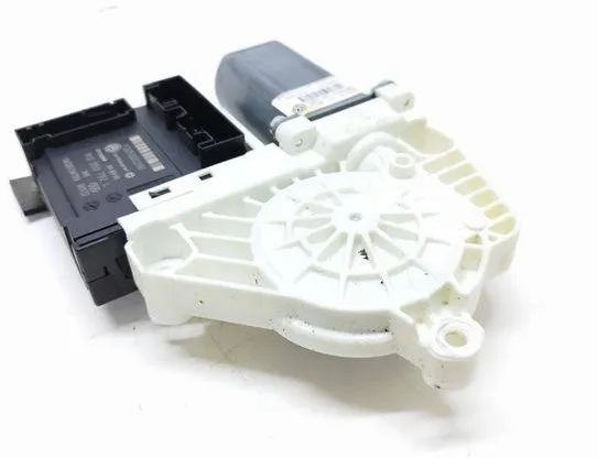 VOLKSWAGEN Passat Variant 1 generation (2010-2024) Маторчик стеклоподъемника передней правой двери 3C1837462L,1K0959702P,1K0959792L 22703260