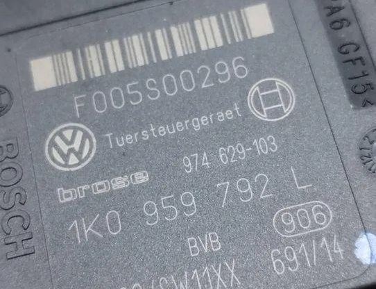 VOLKSWAGEN Passat Variant 1 generation (2010-2024) Маторчик стеклоподъемника передней правой двери 1K0959702P,980852113,981236350 22703824