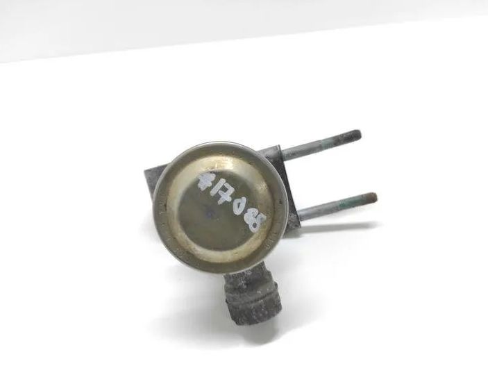 VOLKSWAGEN Passat B5 (1996-2005) EGR Valve 06A131351A 22718441