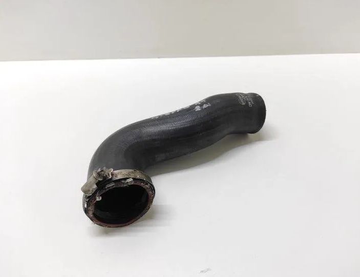 SKODA Superb 2 generation (2008-2015) Starpdzesētāja / interkūlera truba 1K0145832AC 22720704