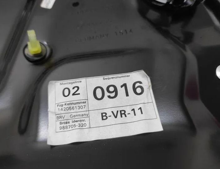 VOLKSWAGEN Passat B7 (2010-2015) Aizmugurējo labo durvju logu pacēlājs 1420561307,988705320 22730117