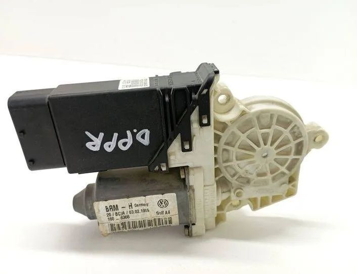 VOLKSWAGEN Golf 4 generation (1997-2006) Front Right Door Window Control Motor 1J1959802D,1606366,101426202 22732216