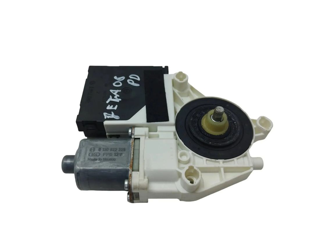 VOLKSWAGEN Golf 5 generation (2003-2009) Priekšējo kreiso durvju logu pacēlāja motorīts 1K5837402AH 27814287