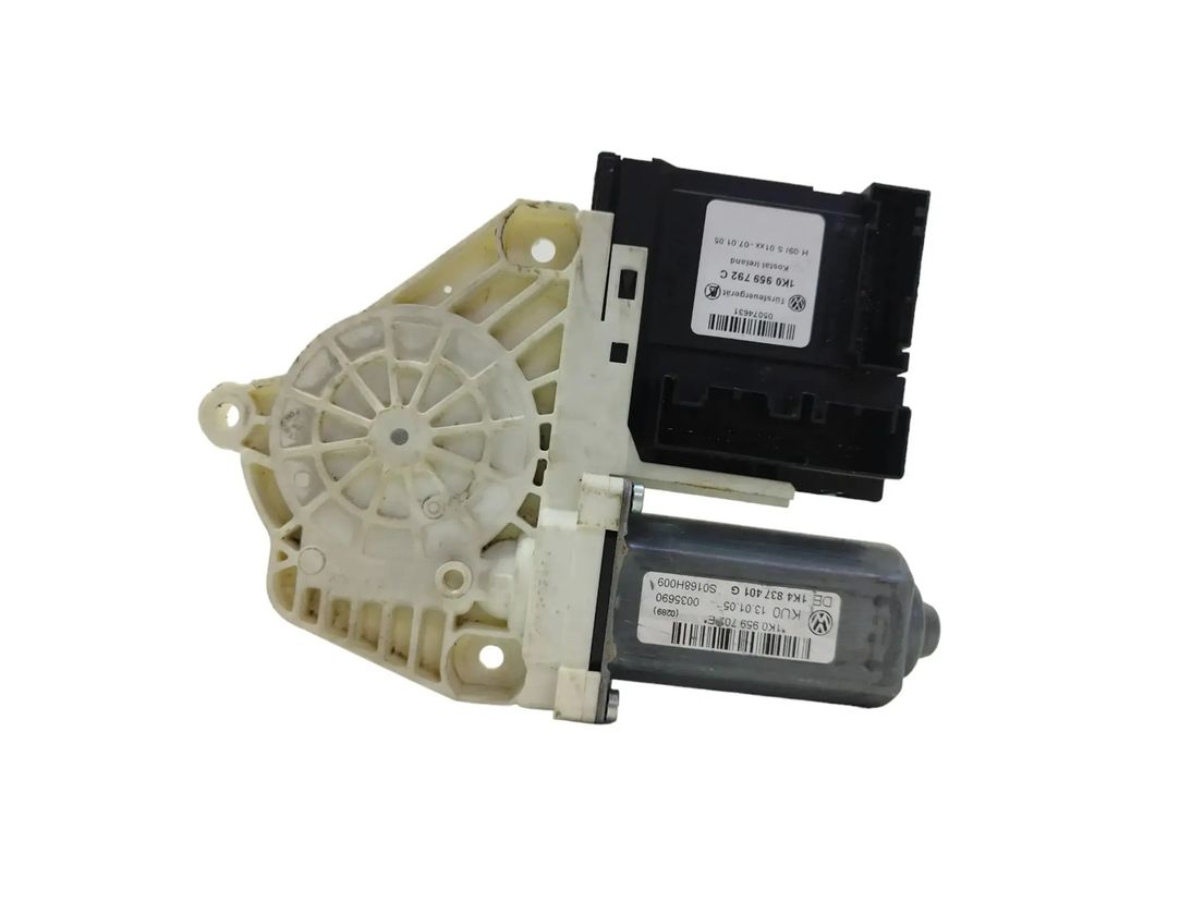 VOLKSWAGEN Golf 5 generation (2003-2009) Priekšējo kreiso durvju logu pacēlāja motorīts 1K4837401G 27815359