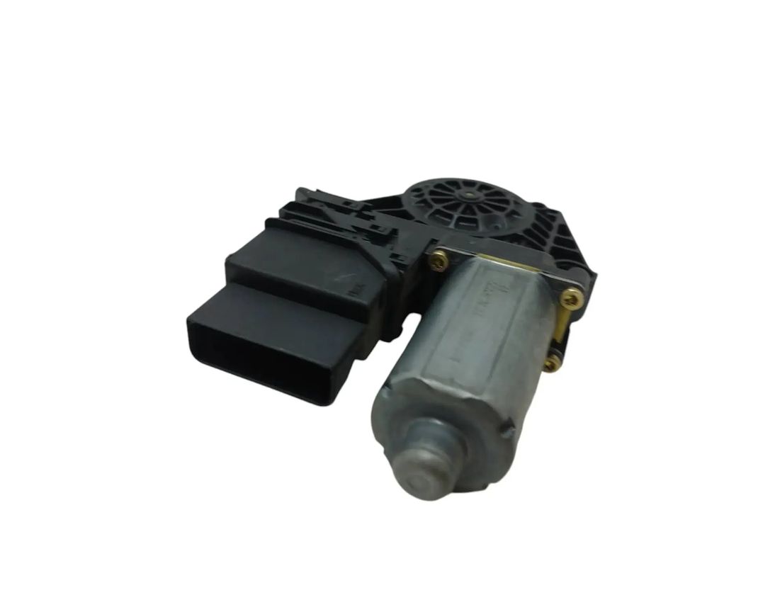 VOLKSWAGEN Passat B5 (1996-2005) Aizmugurējo labo durvju loga vadības motorīts 0130821696 27841308