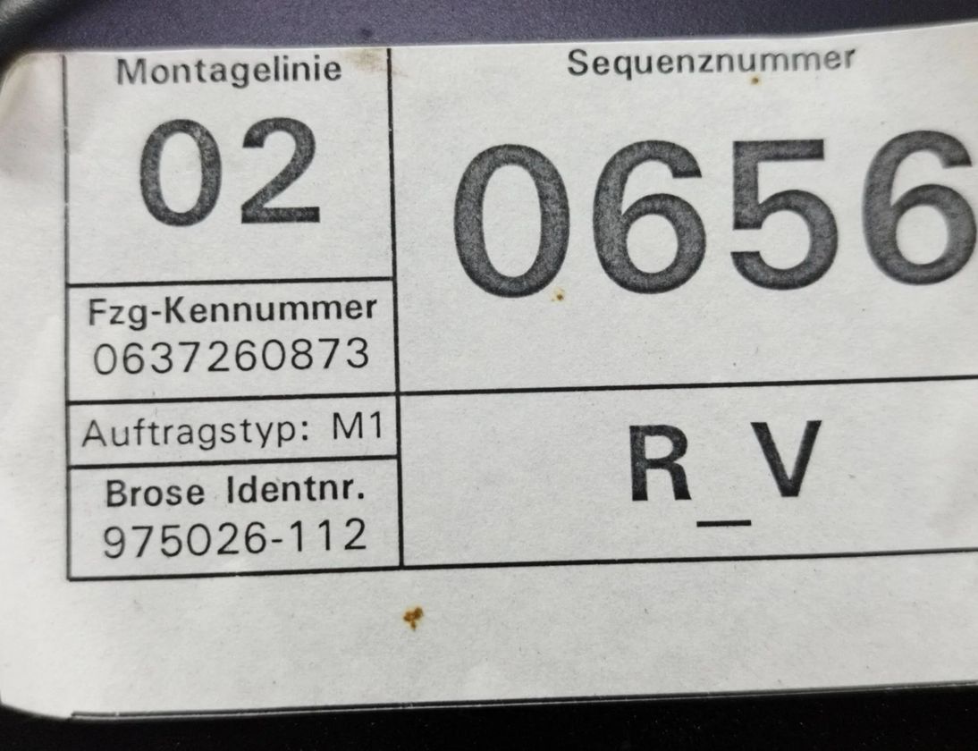 VOLKSWAGEN Passat B6 (2005-2010) Aizmugurējo labo durvju logu pacēlājs 3C1837756G 28352289