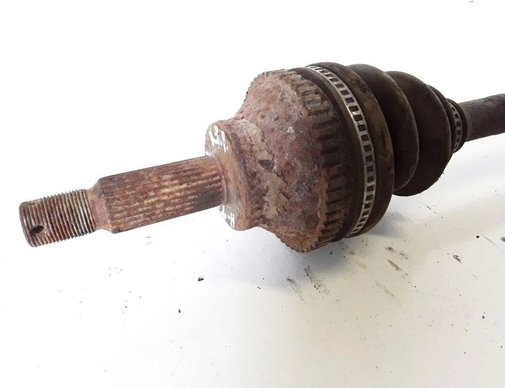 HYUNDAI Trajet 1 generation (2000-2007) Front Left Driveshaft 31586003