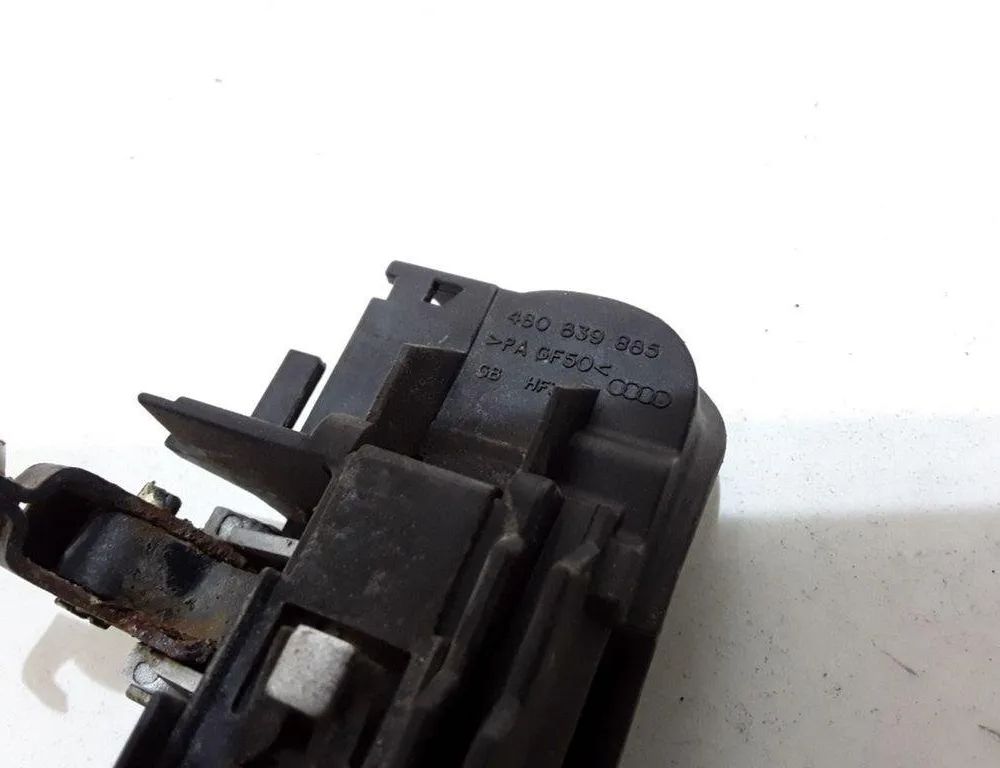 AUDI A6 allroad C5 (2000-2006) Aizmugurējo labo durvju ārējais rokturis 4B0839885 32195578