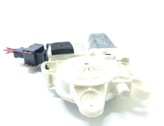 OPEL Vectra C (2002-2005) Front Left Door Window Regulator Motor 0130822012 32786602