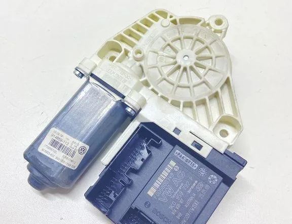 VOLKSWAGEN Passat B6 (2005-2010) Front Left Door Window Regulator Motor 914859113 32961354