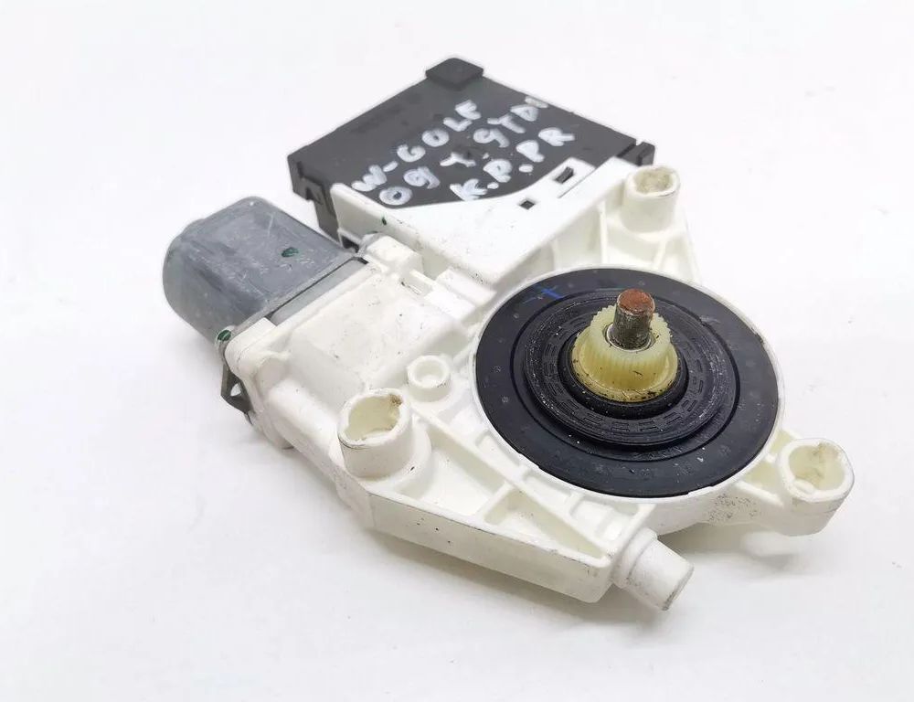 VOLKSWAGEN Golf 5 generation (2003-2009) Priekšējo kreiso durvju logu pacēlāja motorīts 1K5837401AH 33053171