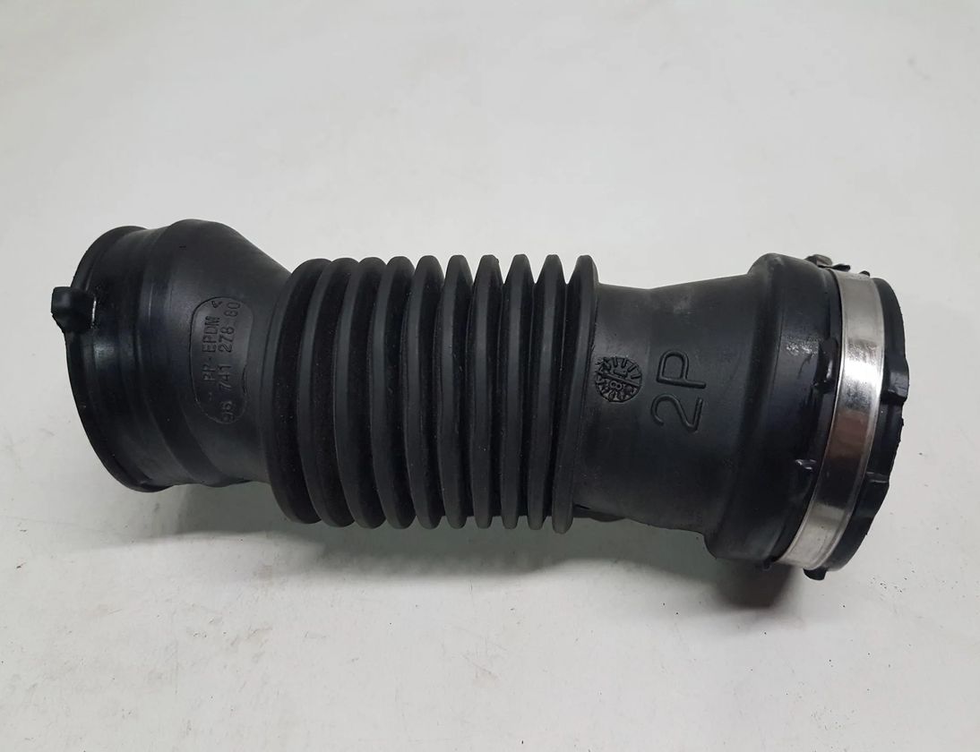 PEUGEOT 5008 2 generation (2017-2020) шланг радиатора интеркулера 9674127880 30226601