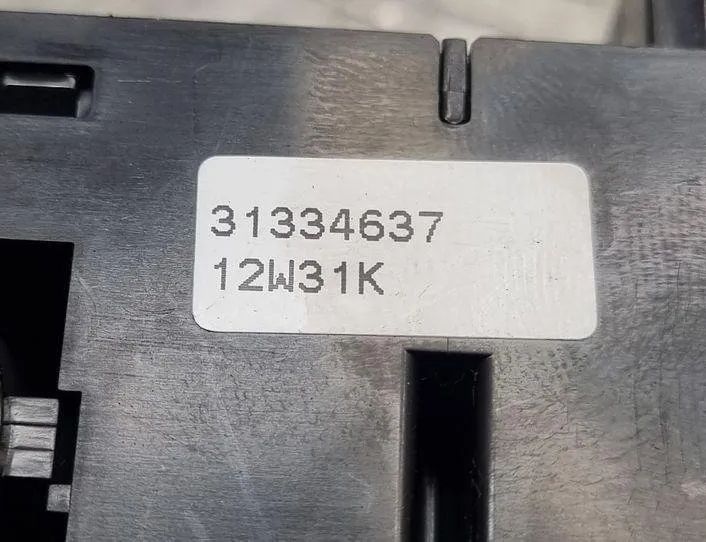 VOLVO V60 1 generation (2010-2020) Stāvbremzes poga 31334637 24165591