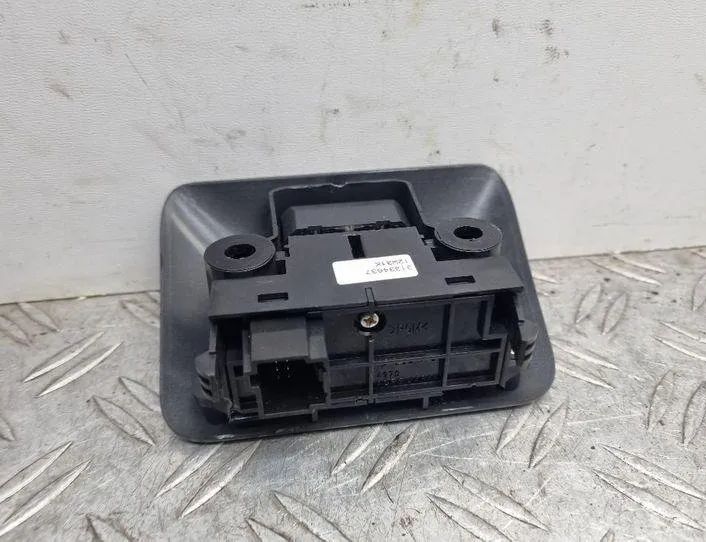 VOLVO V60 1 generation (2010-2020) Stāvbremzes poga 31334637 24165591