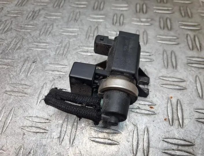 BMW X5 E53 (1999-2006) Solenoīda vārsts 2247906,72279600 24187286