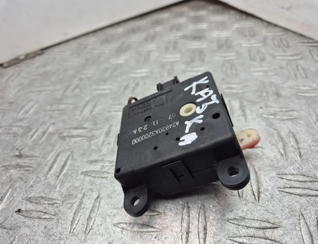 NISSAN Qashqai 1 generation (2007-2014) Elektriskais (ventilācijas) atvēršanas motors A24820A3200000 25903563