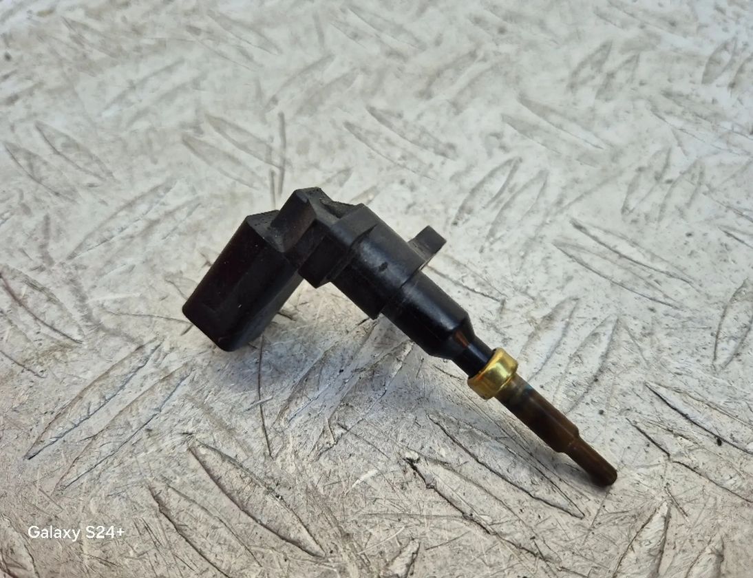 SKODA Octavia 3 generation (2013-2020) Dzesēšanas šķidruma temperatūras sensors 04L919501 26806811