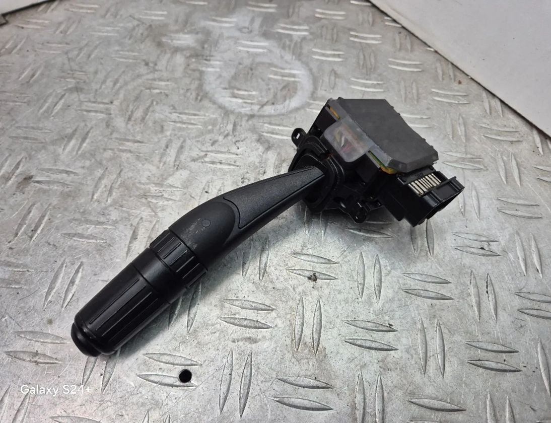 SUBARU Forester SH (2007-2013) Управление стеклоочистителями 17A164 28096429