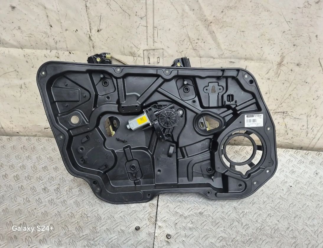 VOLVO V60 1 generation (2010-2020) Стеклоподъемник передней левой двери 30784310,921169104,966268103 28263273
