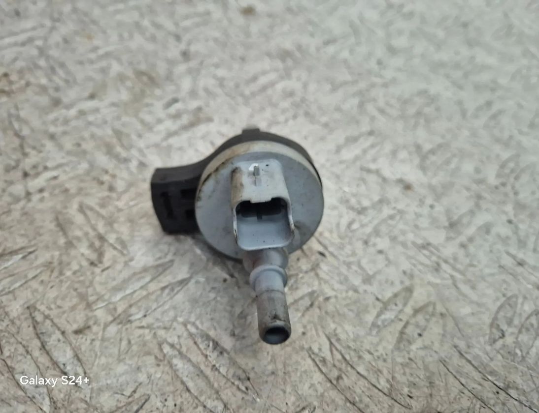 PEUGEOT 2008 2 generation (2019-2023) Электромагнитный клапан 9802009480 28437222