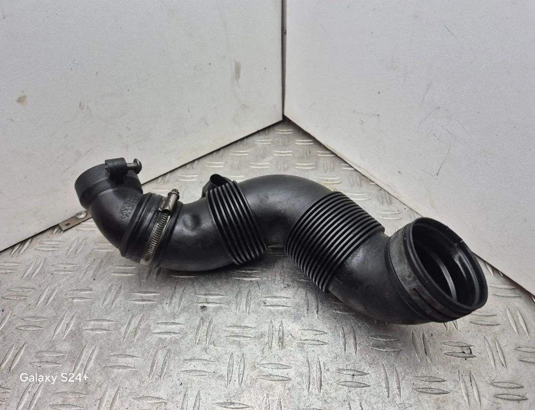 VOLKSWAGEN Caddy 3 generation (2004-2015) Gaisa ieplūdes caurule 3C0129654AG,3C0129635 28450552