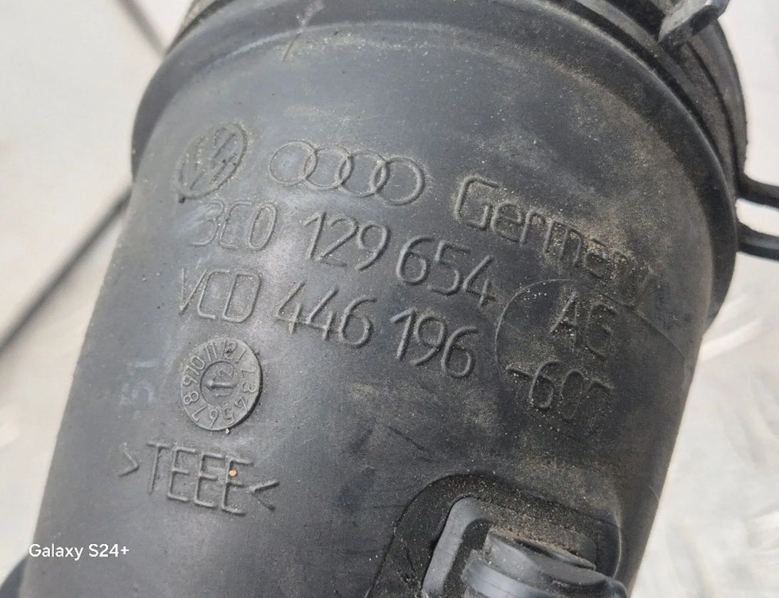 VOLKSWAGEN Caddy 3 generation (2004-2015) Gaisa ieplūdes caurule 3C0129654AG,3C0129635 28450552