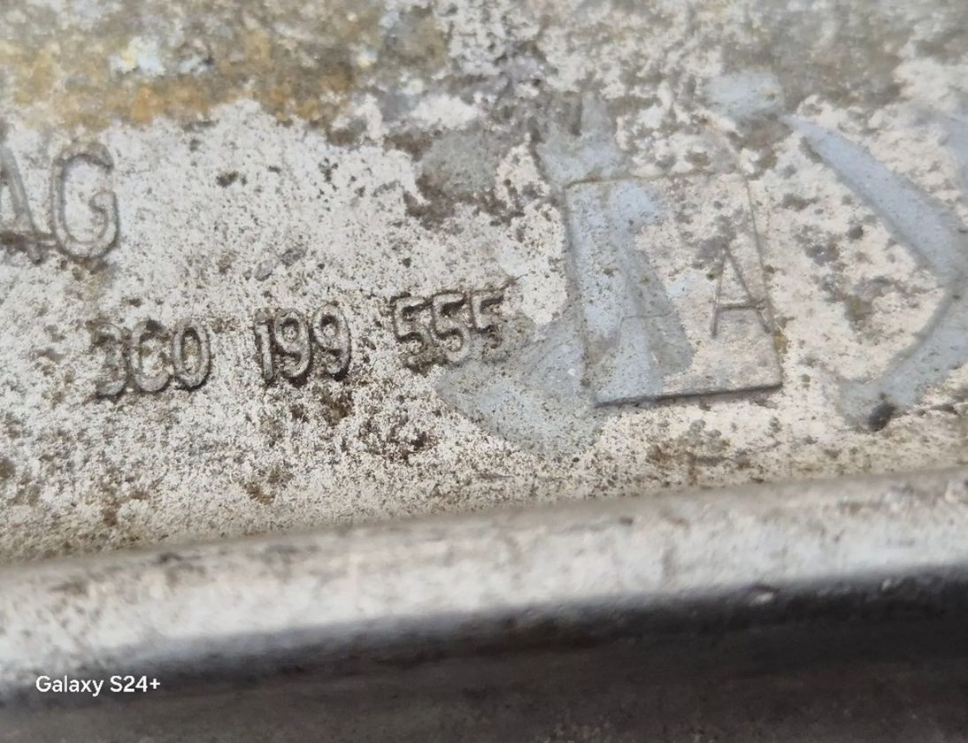 VOLKSWAGEN Passat B6 (2005-2010) Подушка двигателя правая 3C0199555 30269758