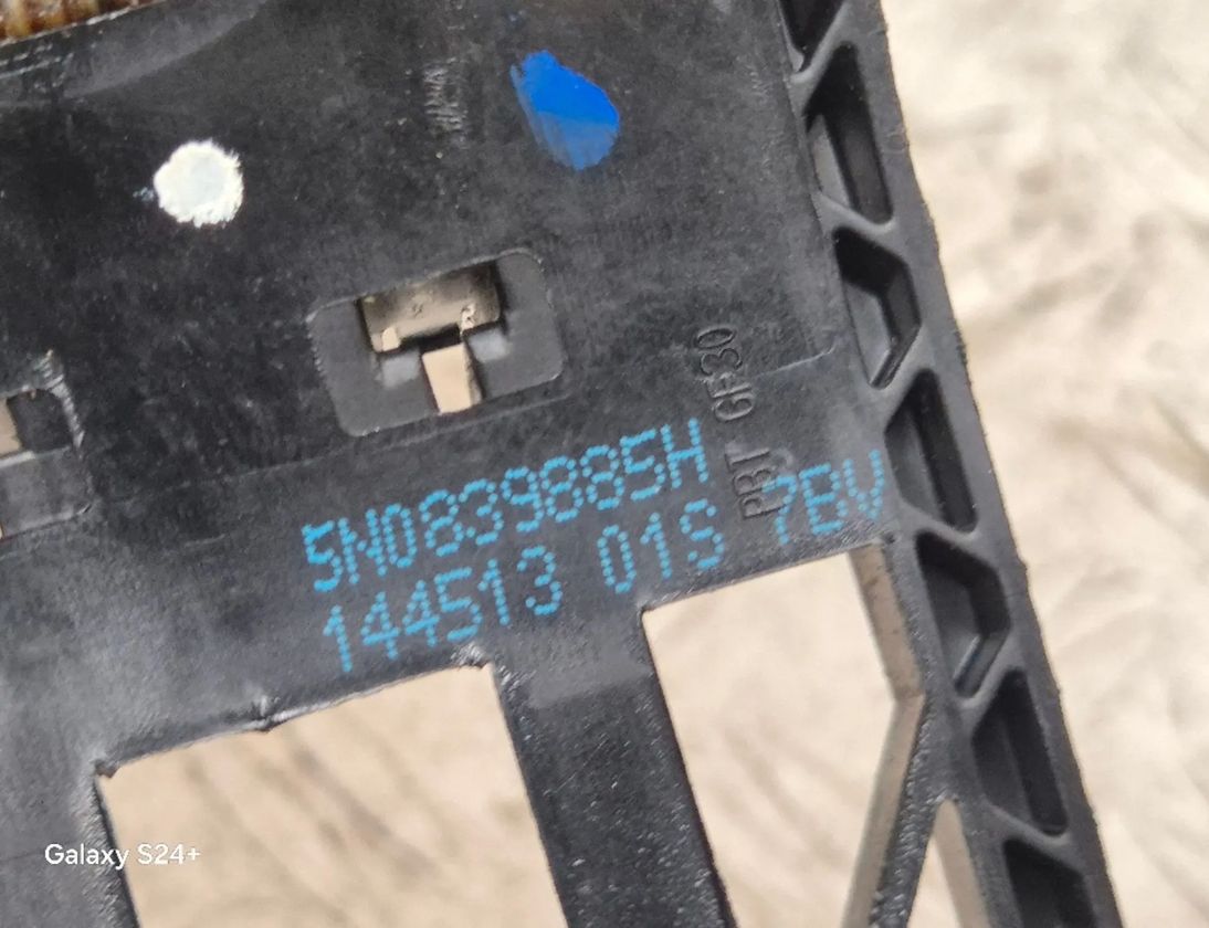 VOLKSWAGEN Polo 5 generation (2009-2017) Kreisās puses bīdāmo durvju ārējais rokturis 5N0839885H 30487373