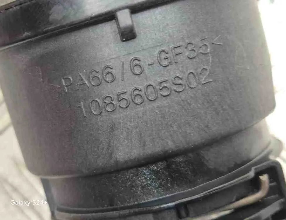 RENAULT Captur 1 generation (2013-2019) шланг радиатора интеркулера 144606189R 32416394