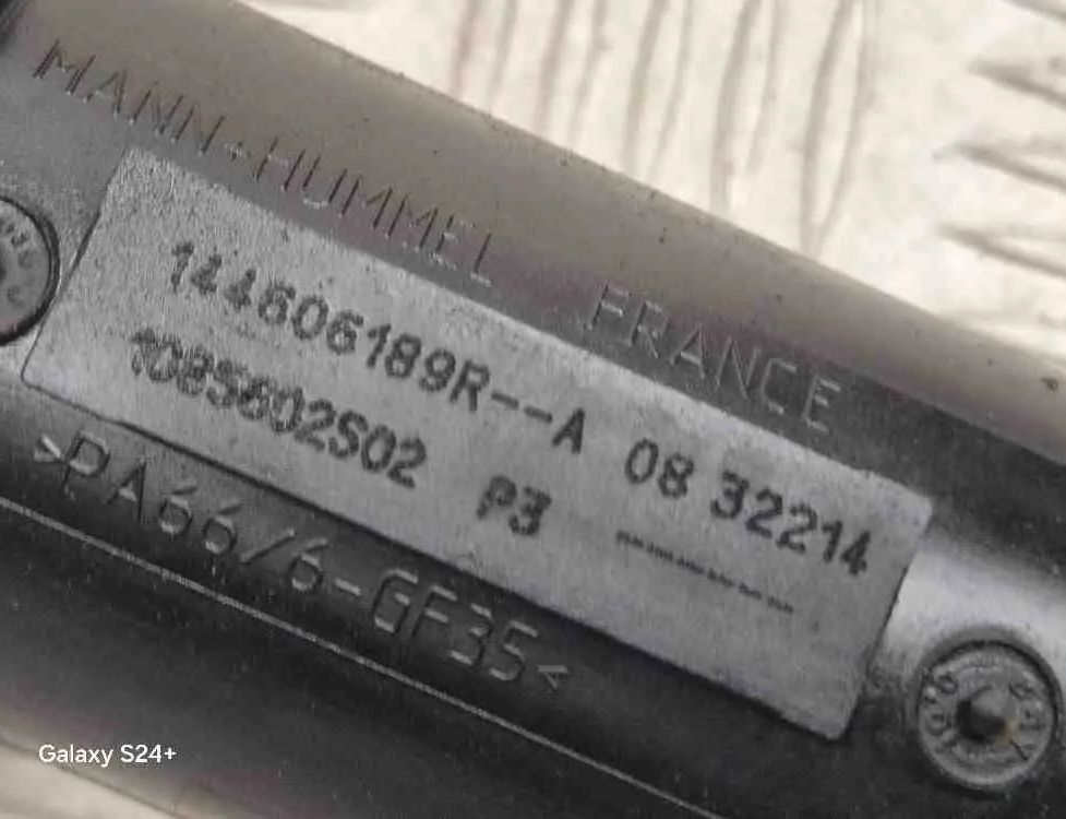 RENAULT Captur 1 generation (2013-2019) шланг радиатора интеркулера 144606189R 32416394