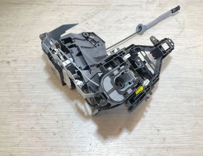 VOLVO XC90 1 generation (2002-2014) Front Left Door Lock 31349894 22249443