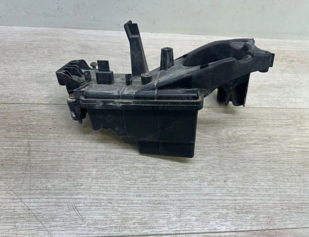 PORSCHE Macan 1 generation (2013-2023) Вакуумный бак 94611013077 31417213