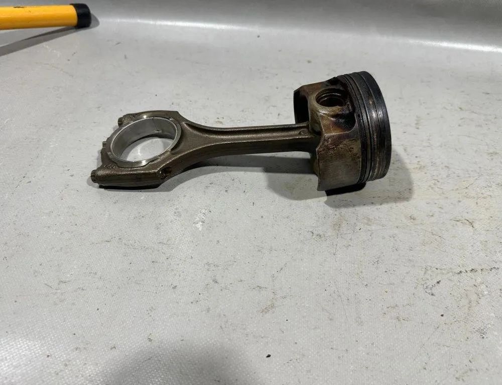 AUDI A8 D2/4D (1994-2002) Virzulis 079107066DT 31422720