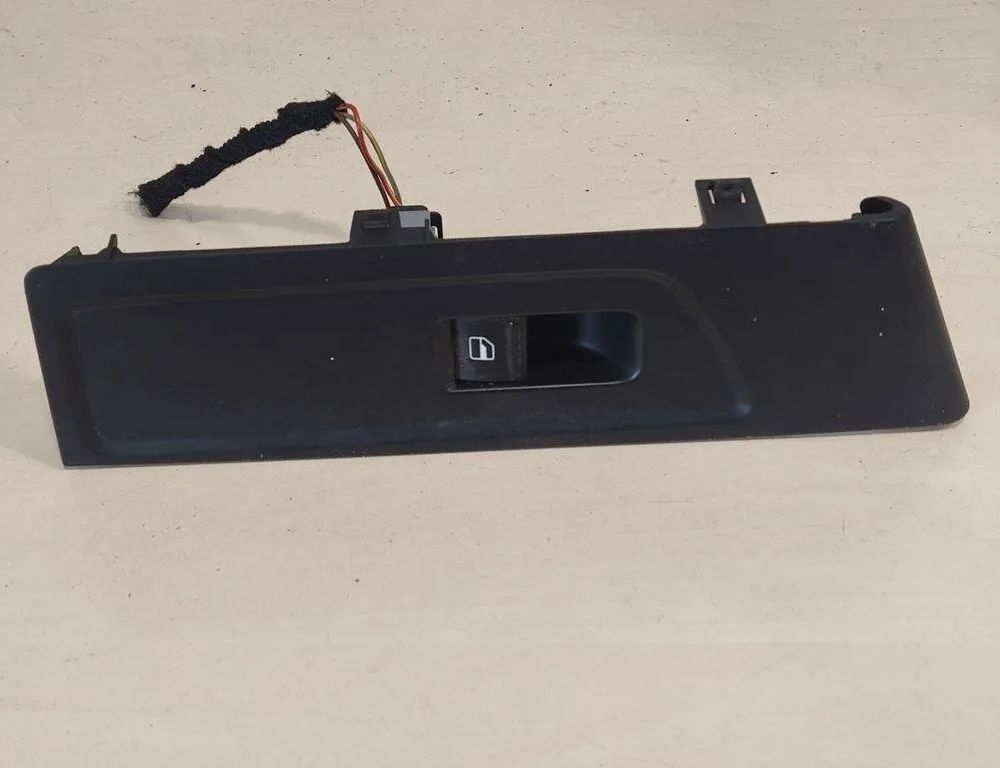 VOLKSWAGEN Passat B7 (2010-2015) Aizmugurējo kreiso durvju loga pacēlāja slēdži 3AB857858 31423027