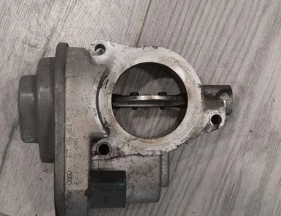 AUDI A8 D2/4D (1994-2002) Throttle Body 057128063 31423498