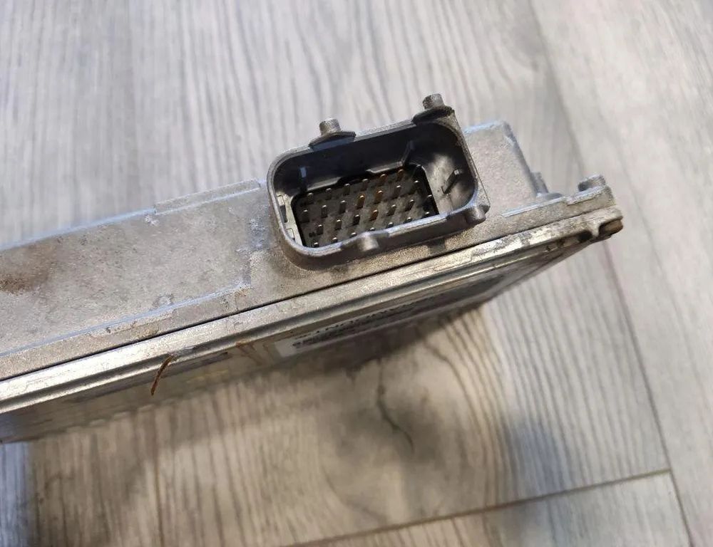 AUDI A8 D2/4D (1994-2002) Active suspension control unit 4H0907145 31425181